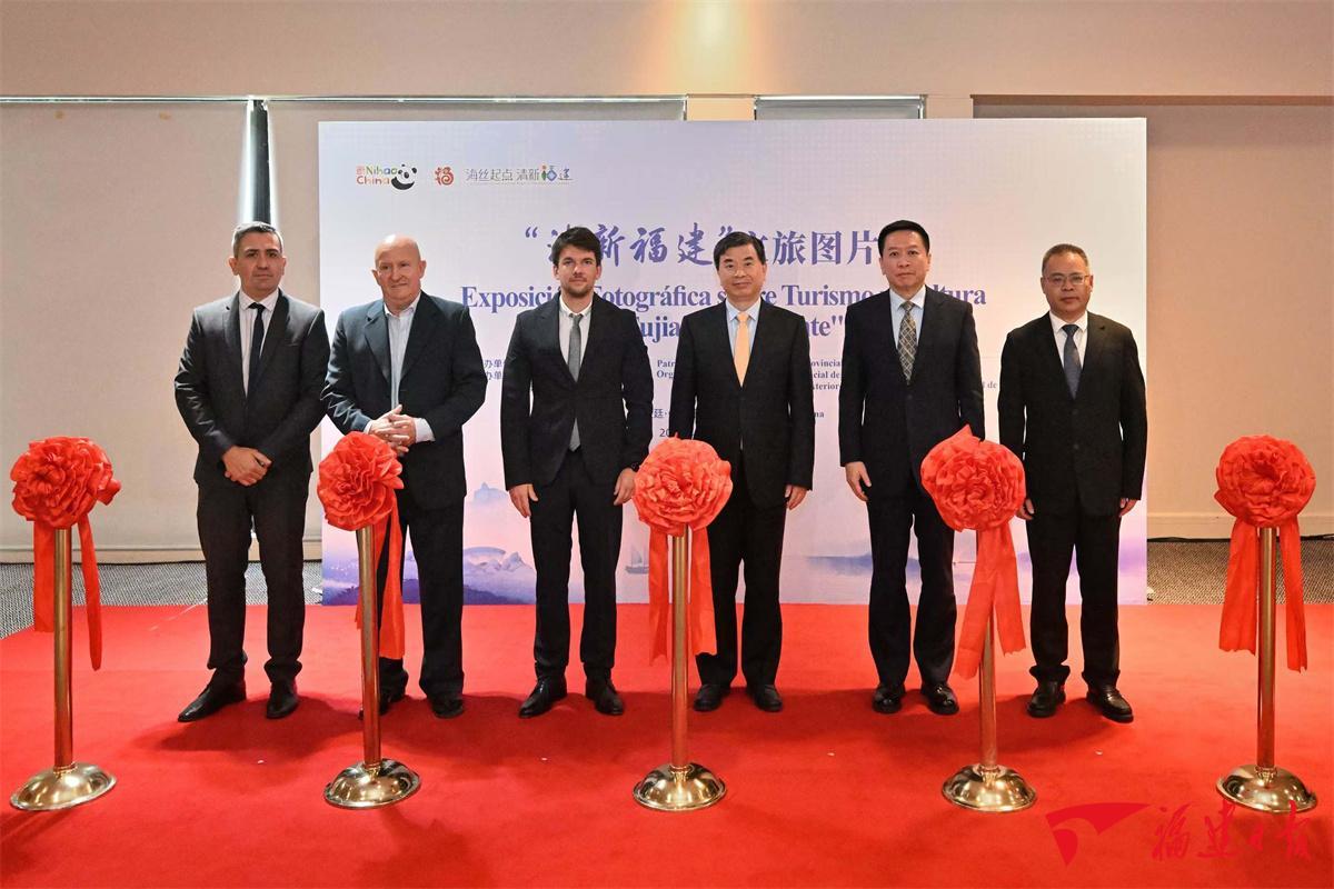 友谊历久弥新 合作行稳致远
